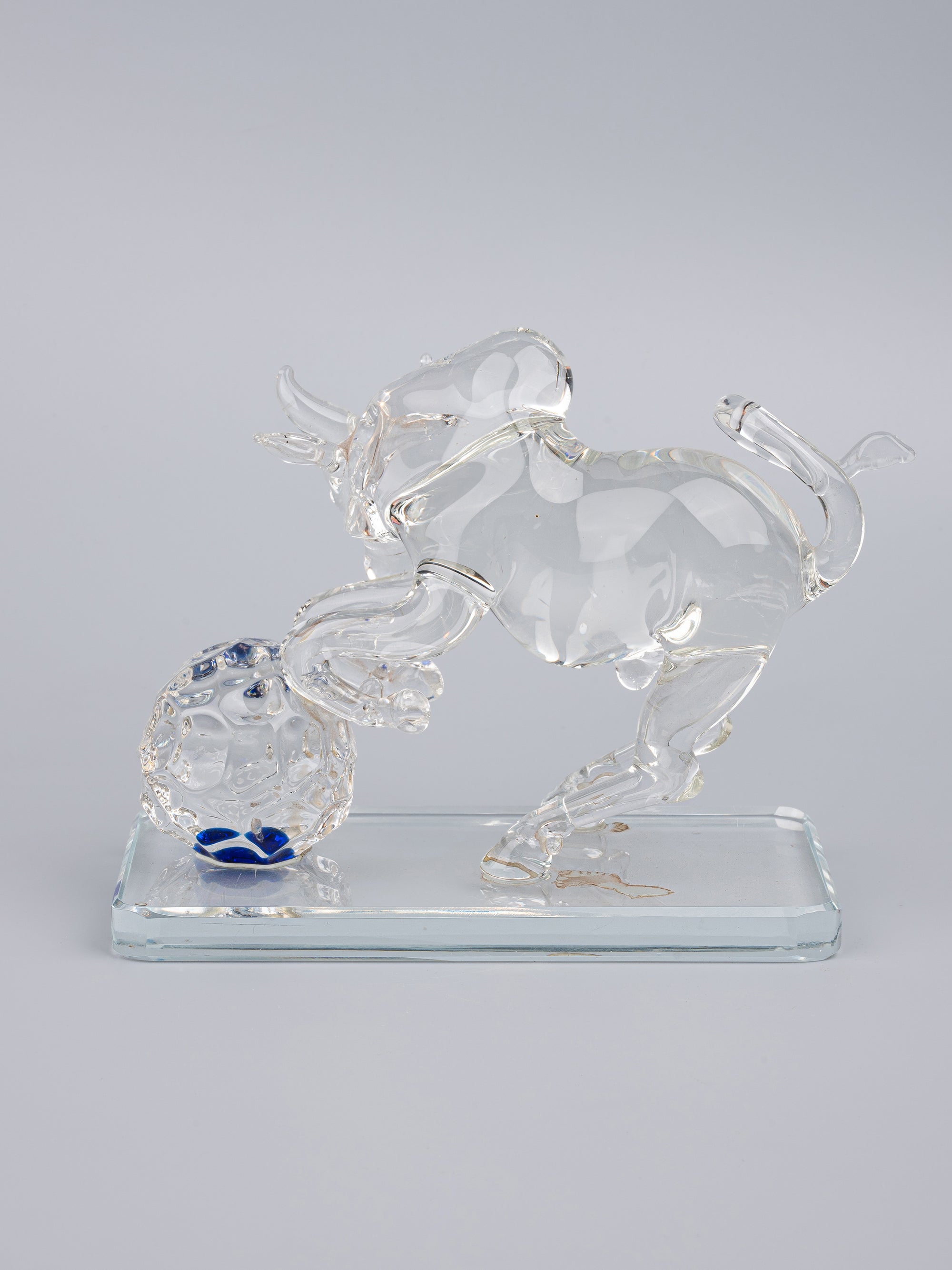 Transparent Glass show piece Bull fighting with a Ball - The Heritage Artifacts