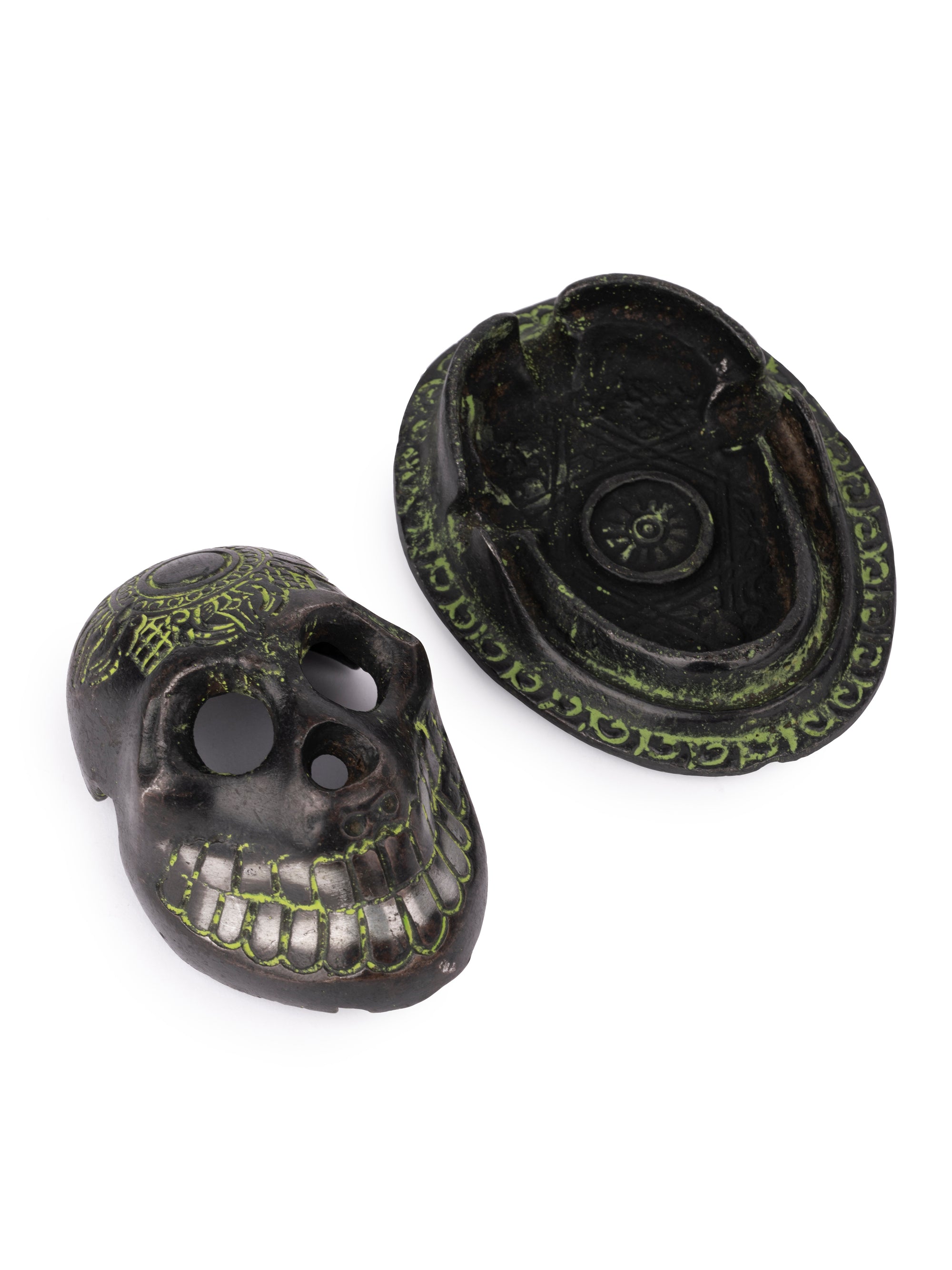 Hand crafted Skull Ashtray for Cigarettes and Smoking at Home / Office - The Heritage Artifacts