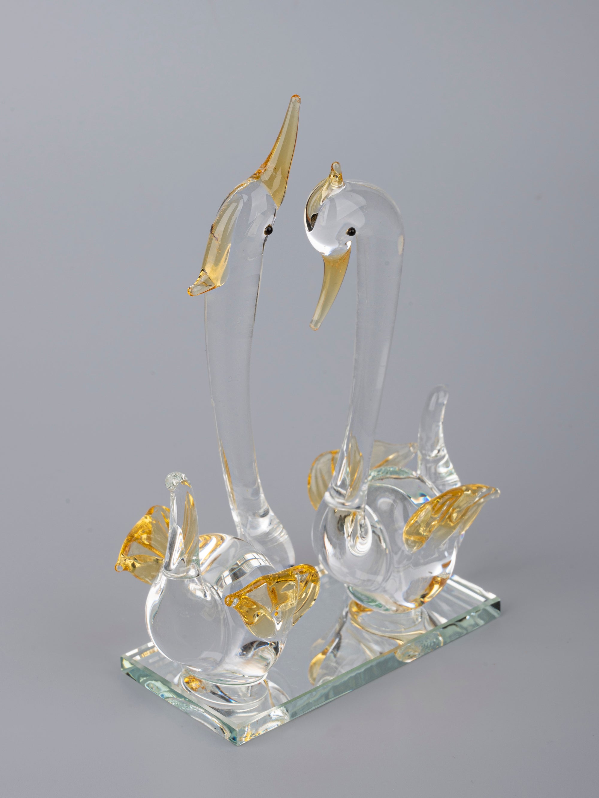 Swan Couple Beautiful Glass Home Decor Showpiece - The Heritage Artifacts
