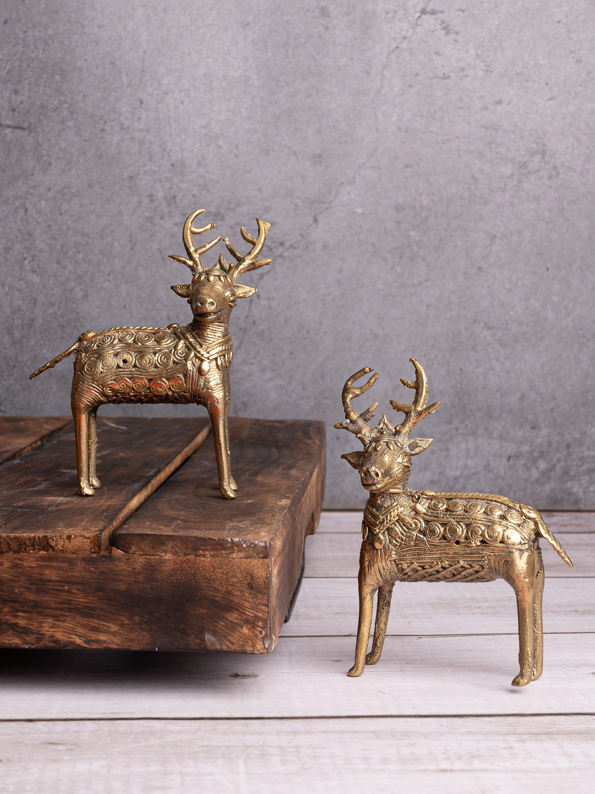 Dokra Art, Pair of Standing Deer Decorative Showpiece - The Heritage Artifacts