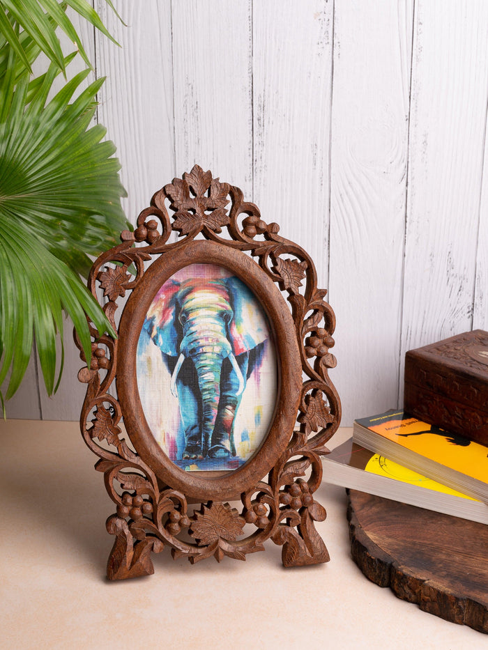 Wood crafted Royal Design Photo Frame in oval shape - The Heritage Artifacts