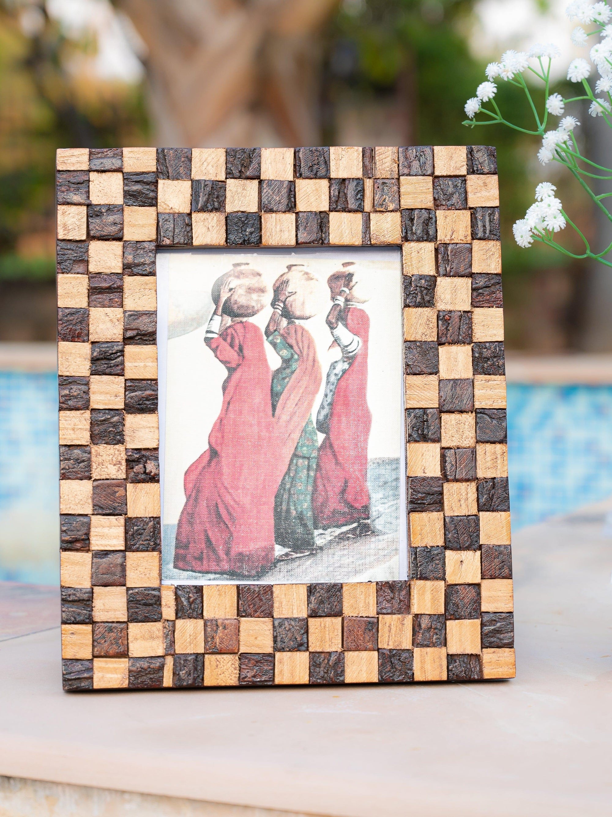 Bamboo Work Table Top Photo Frame in Chequered design - Photo size 14x20 cms - The Heritage Artifacts